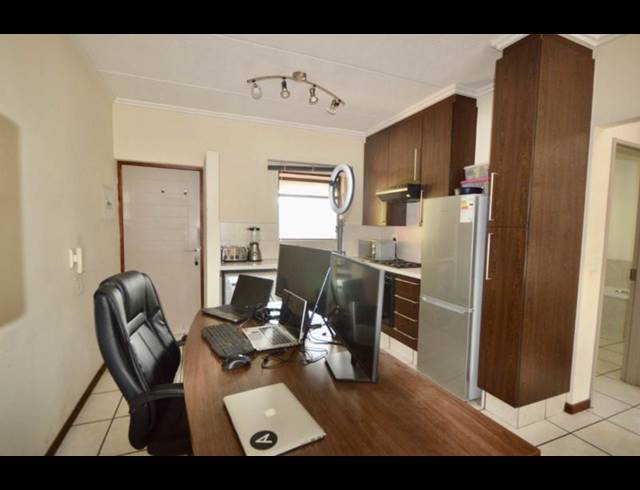 1 BEDROOM PROPERTY TO RENT IN LONEHILL